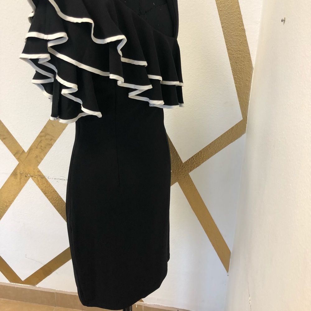 Dress - Picture 2 of 4
